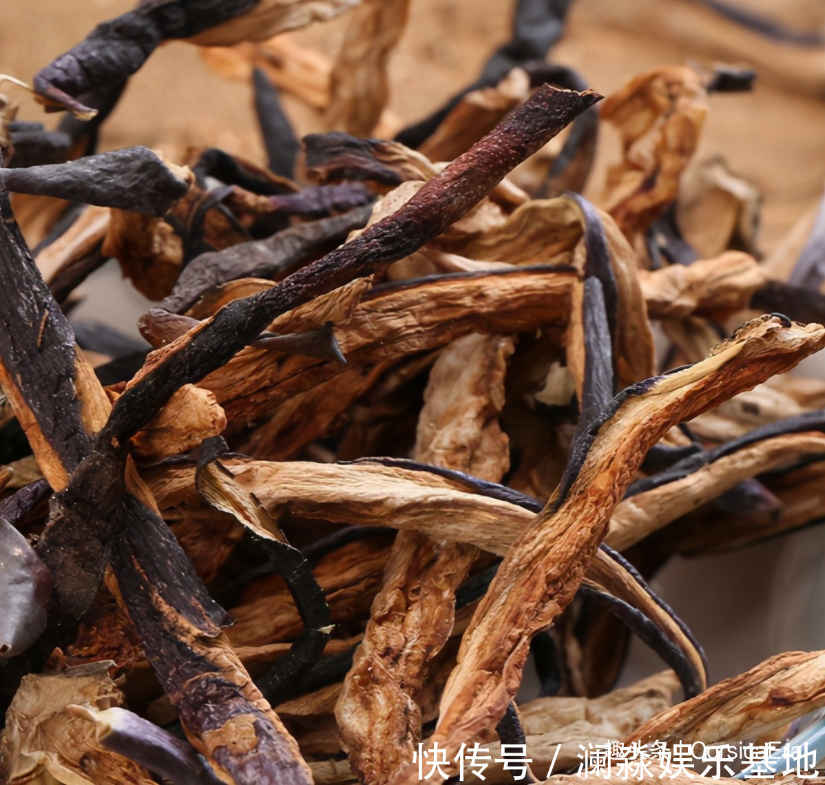 4种不怕过期的蔬菜,夏天便宜多买,能吃到过年,炖炒都香