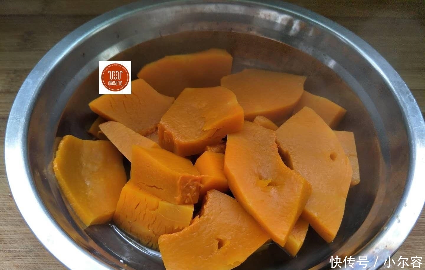 手把手教你做出清香酥脆的南瓜饼,你值得去做一份尝尝!