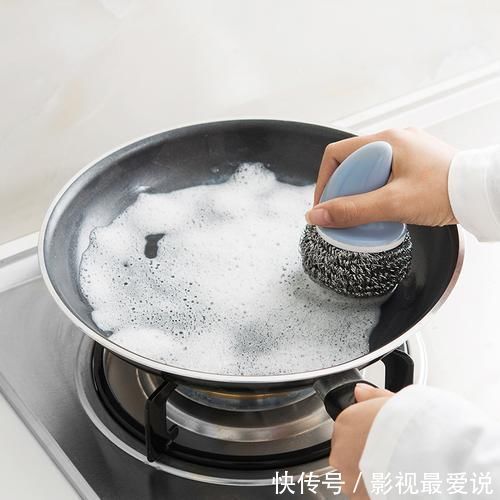 清洁力|厨房油污再重也不怕,这几种方法简单好用,多脏多厚的油污都能清除干净
