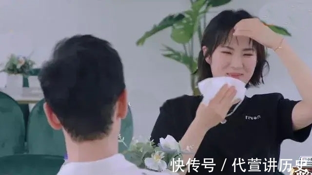 宁静|姚安娜不适合娱乐圈?从《中餐厅》就看出端倪:葱和韭菜分不清