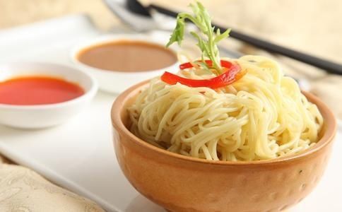 盐多危害大,使盐超标的,却是早餐的主食?