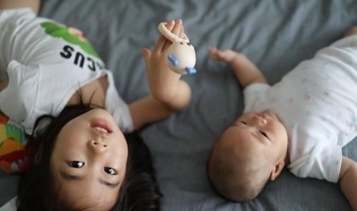 闺蜜们|熬到35岁后才知道“独生子女”的好,二胎家庭羡慕不来,已经晚了