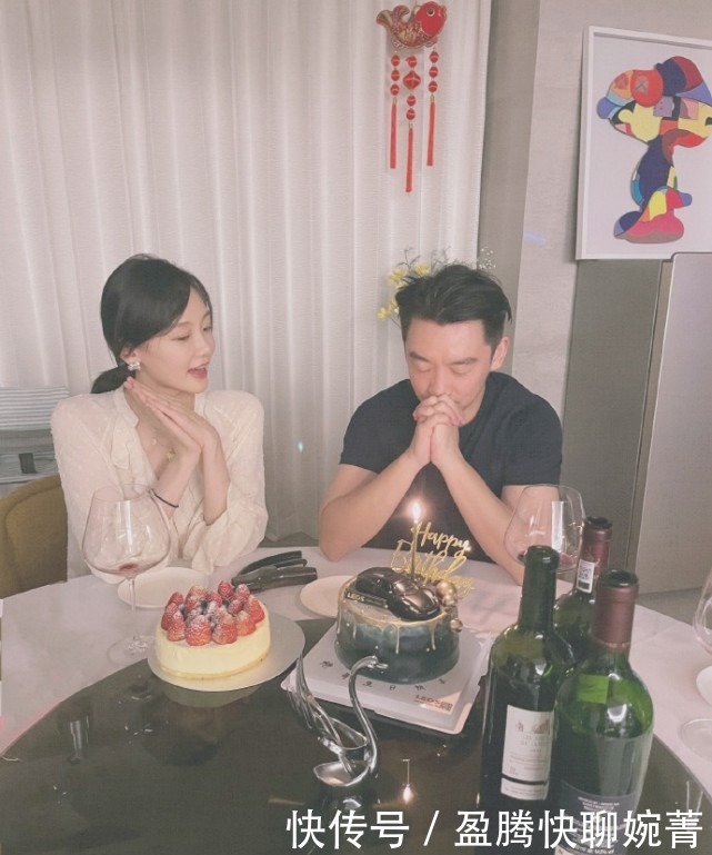 整个城市吃狗粮!“郑恺爱苗苗”出现大屏上,夫妻甜蜜羡煞旁人