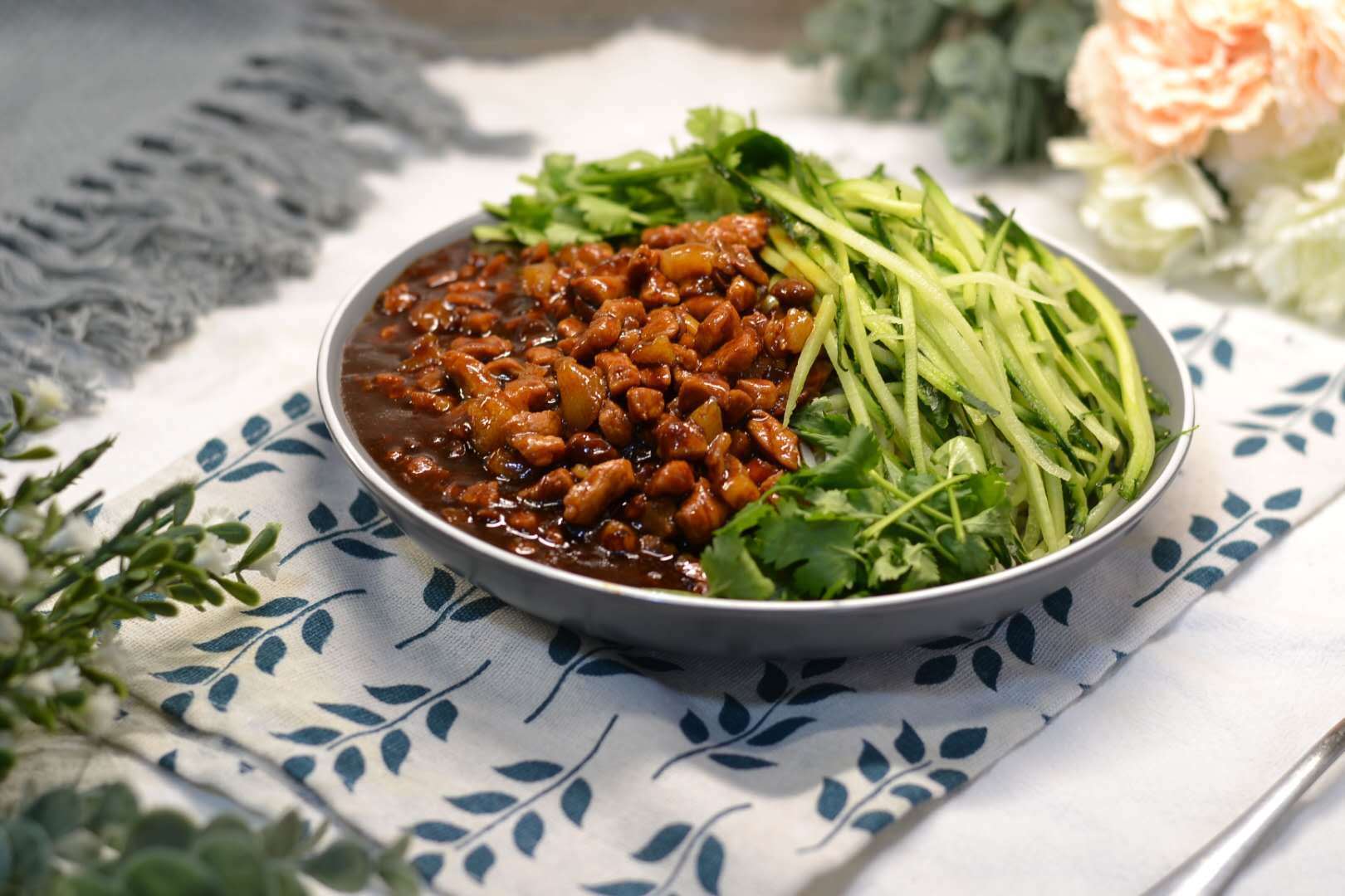 五花肉|好吃到跳脚的自制炸酱面,连吃三碗不过瘾,口感饱满,回味无穷