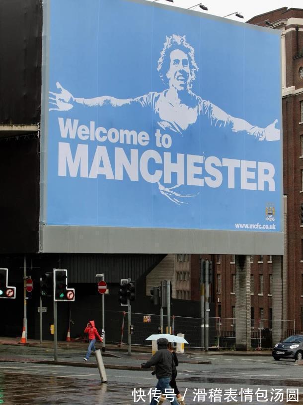 特維斯|C羅大幅廣告現(xiàn)身曼市街頭 曼聯(lián)對彪曼城當(dāng)年創(chuàng)意