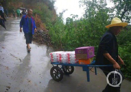 洪水|洪水毁路被困山沟36小时，K31次列车900余乘客已转运脱险