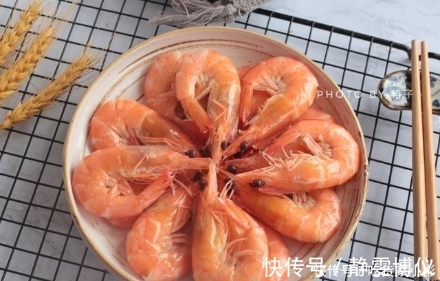 这道菜|水煮虾，到底用冷水还是热水？很多人选错了，难怪腥味重，不好吃
