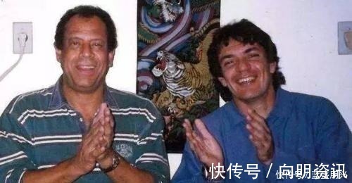 巴西队|“球王”卡洛斯不会踢球却签约20支球队,靠演技踢了26年0进球!