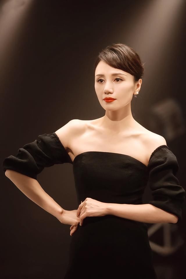 你是什么脸型就梳什么刘海，这4种刘海太显气质了