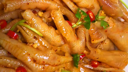 无骨鸡爪的做法来了，酸辣爽口，你流口水了吗？