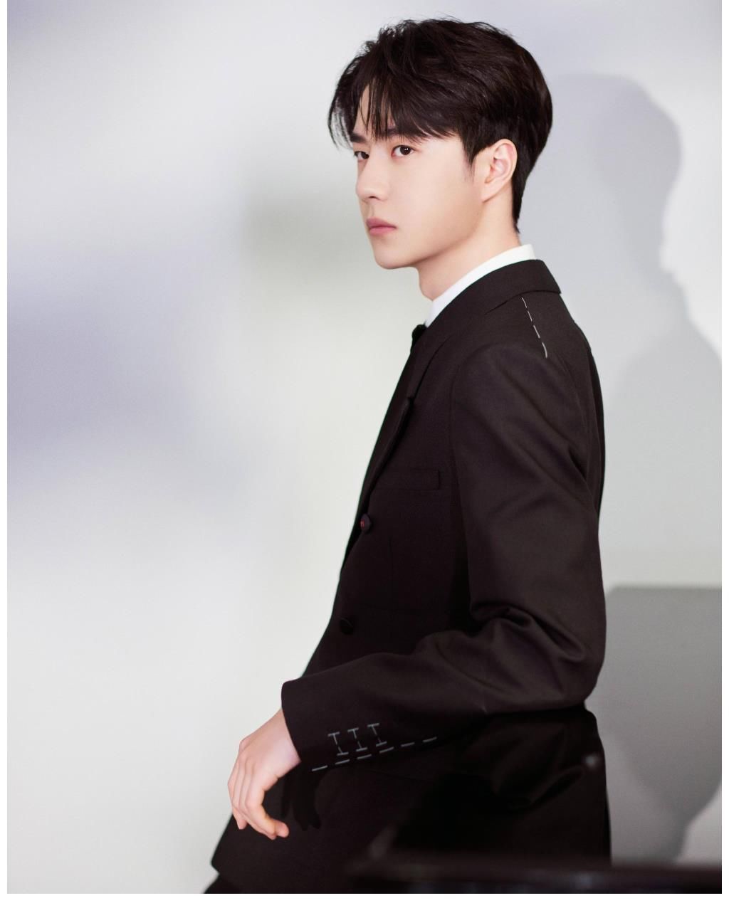 王一博《替我诉说》花絮照!