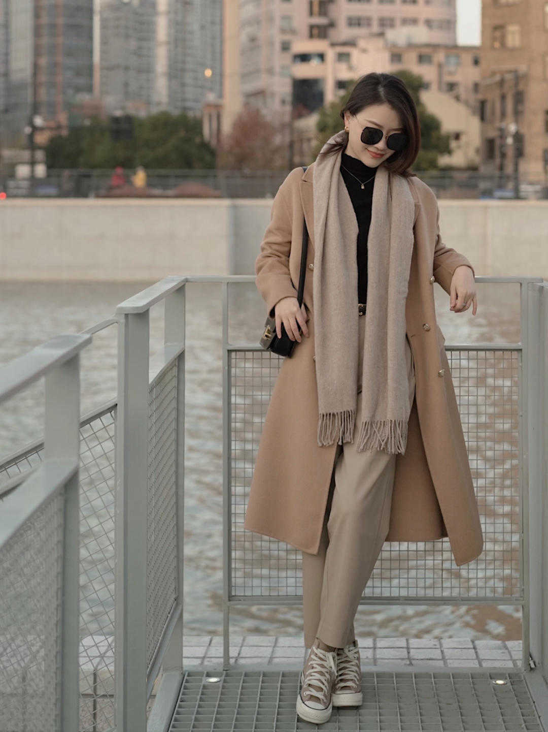 搭配 高级棕怎么穿更高级?看看这些搭配方式,经典时髦又显气质