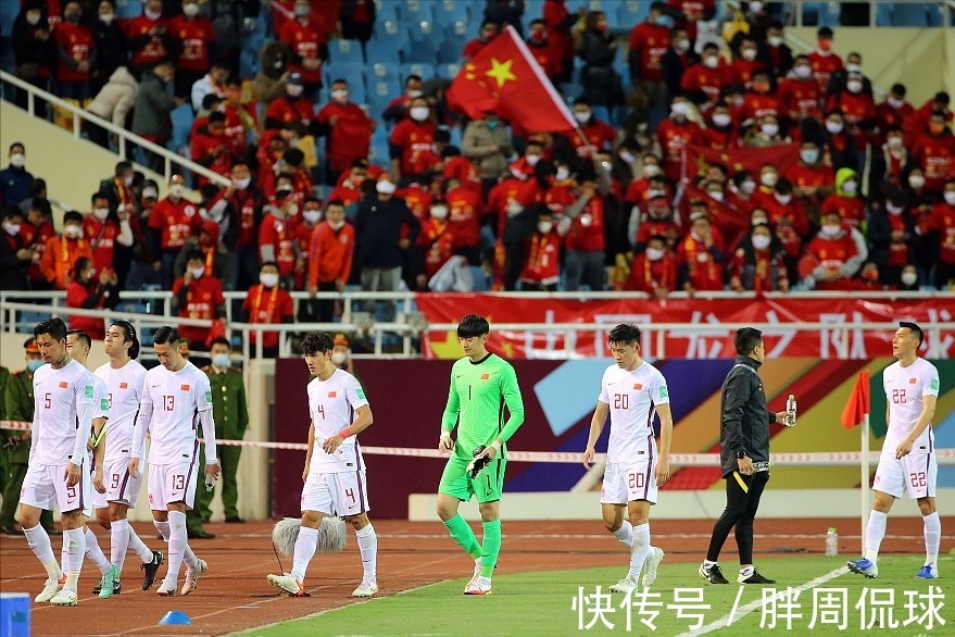 李铁|国足1-3惨败越南,李霄鹏含泪向陈戌源提一个要求,足协正式出手