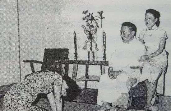 妻子|丈夫疼惜妻子太苦,找个12岁姑娘当丫鬟,5年后丫鬟怀上丈夫骨肉