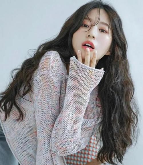 2021具有代表性的发型：一刀切气质A，撕漫发型小个子太合适！