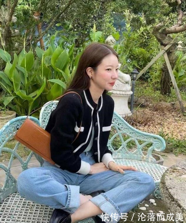 小香 今年早秋穿阔腿裤，别搭衬衫了！推荐这几种上衣，更时髦更高级！