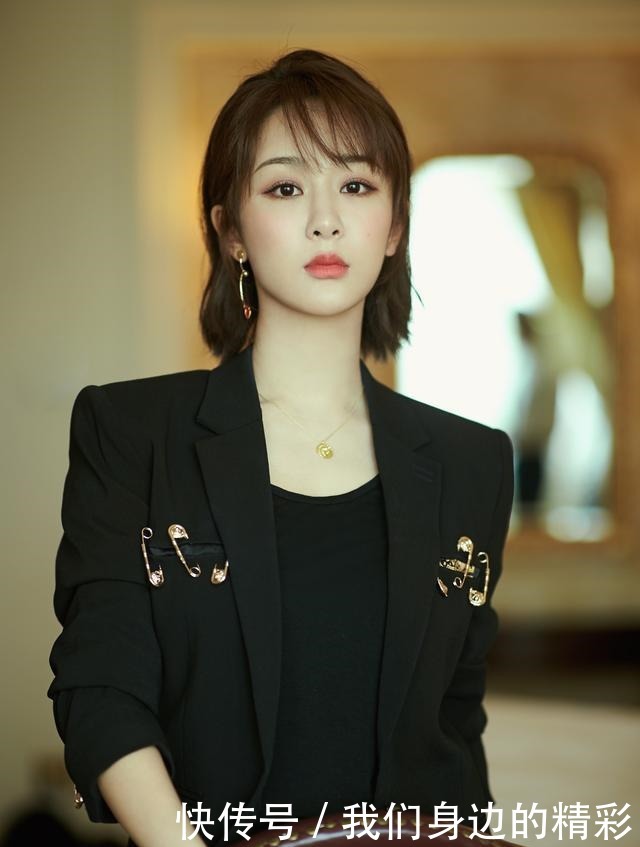 长直|黑长直早已过时!今年流行这4种发型,脸大的女生也合适