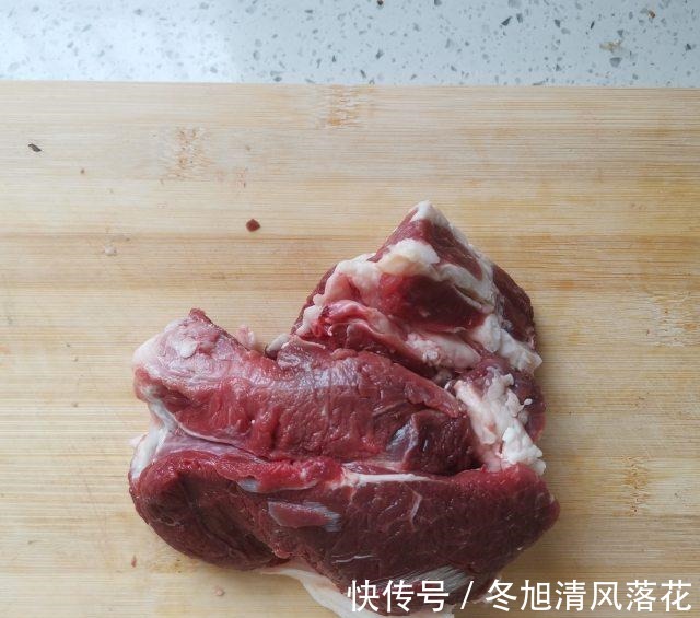 营养|清炖羊肉汤,营养滋补,鲜美不膻!