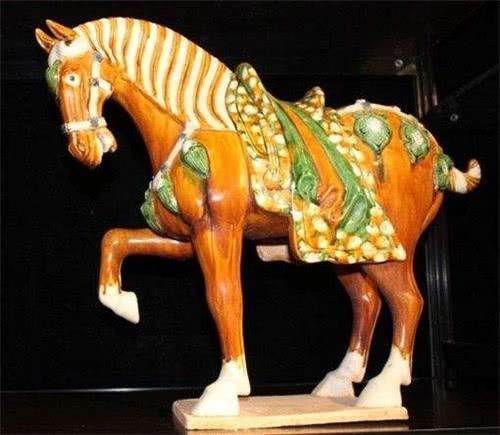 北魏时期|故宫花90万买一古董,专家鉴定为真品,农民这是我仿的只卖90块