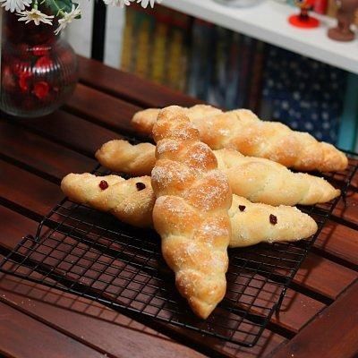 #健康甜蜜烘焙料理# 三股辫子面包,造型简单看一次就会