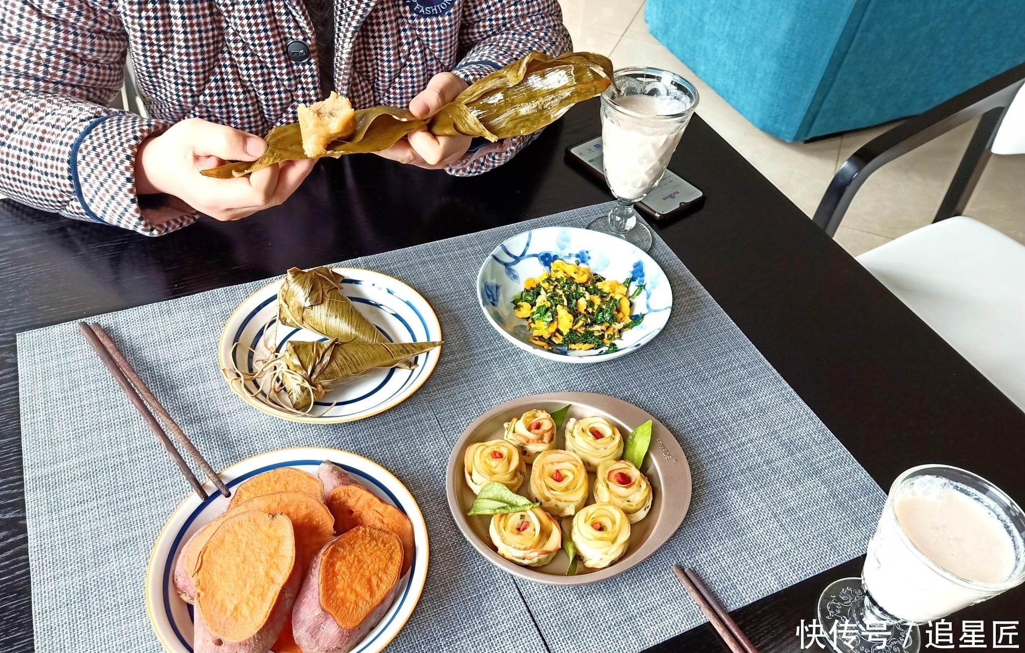 老两口的浪漫早餐，吃得舒服又省事儿，网友：有仪式感的生活