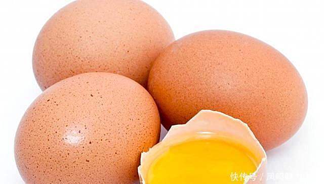 鸡蛋别再炒着吃了,学会新吃法,做成小零食,香甜酥脆,家人爱吃