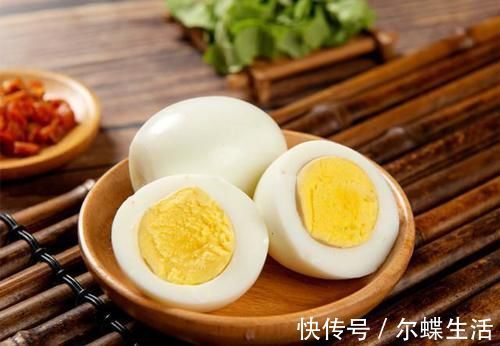 蛋黄|宝宝吃鸡蛋营养高?吃错了反而会影响健康,你别随便给宝宝吃鸡蛋