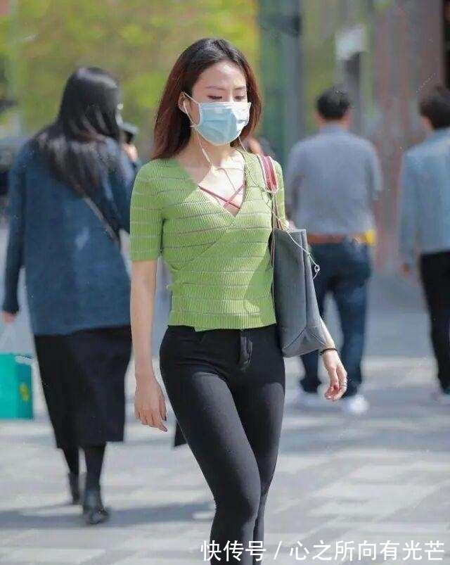 打底裤|打底裤凸显小蛮腰身材，适合自己最重要，彰显清爽又个性魅力