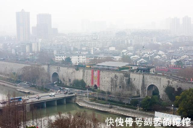 沈万山|中国现存最大的城门，蒋校长亲笔题匾，历经600多年风雨未倒