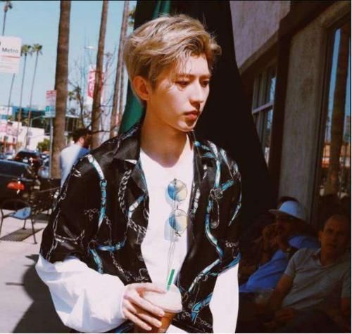 王一博无缘录制《奔跑吧8》,节目组疑找来当红小生“救场”