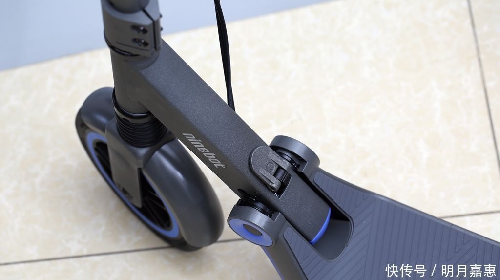 车把|女儿的暑假礼物，性能和安全都在线九号儿童电动滑板车E10体验