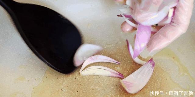 今日|今日食间|入冬天凉了,来一锅超暖的奶汁炖菜,全家老小都喜欢!