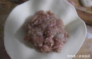 这个馅饼多给老人和小孩吃,常吃补虚损强体质,可惜很多人不懂吃