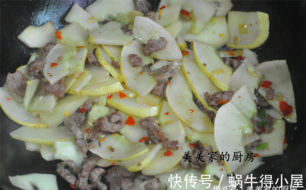 秋意|秋意渐浓，此菜抓紧吃，农村到处是，清润爽脆跟肉是绝配！