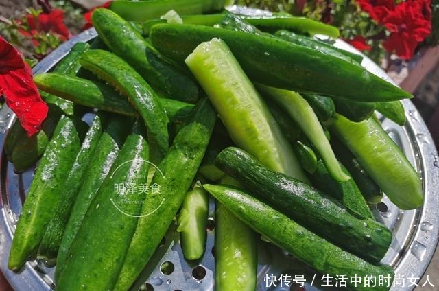 旱黄瓜|腌酸辣黄瓜时,用这种醋代替白醋,腌出的黄瓜有果香味,口感特棒