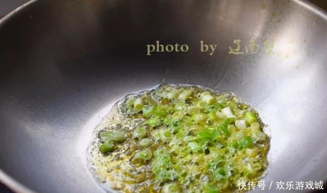 老妈蒸包子用这种面，吃起来甜丝丝的营养也高，包子店都买不到！