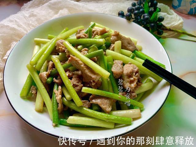 蒜苔炒肉总是不入味先炒肉还是蒜苔顺序错了难怪不好吃
