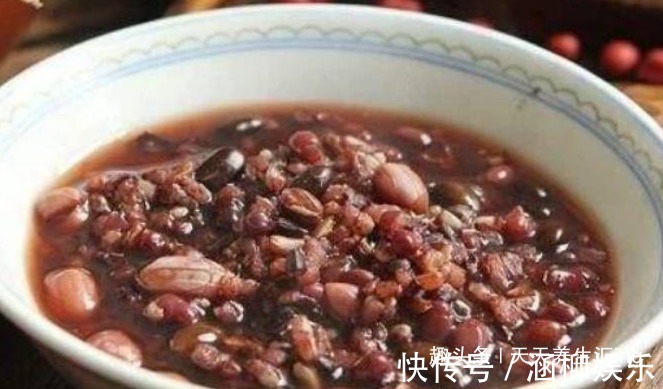 豌豆芽|女性想要皮肤好,不妨常吃3菜,从脸嫩到脚,告别黄脸婆,还好吃