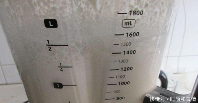 想吃豆腐脑自己在家做,简单3步就搞定,干净卫生补钙最好,嫩滑