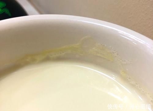 “问题奶粉”又出现40万罐知名婴儿奶被紧急回收，里面竟有玻璃碎片