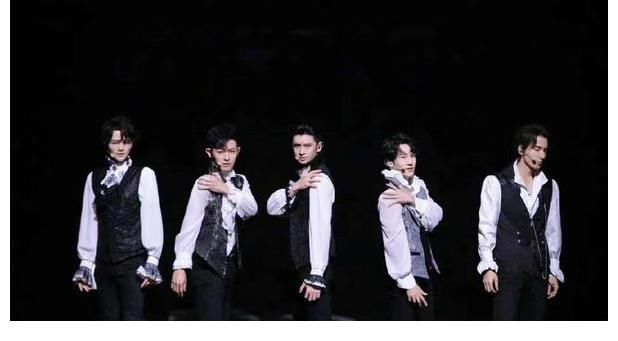 成團(tuán)被質(zhì)疑的張云龍，笑談娛樂圈“紅”，原來他才是“人間清醒”