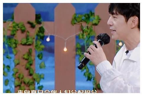 马嘉祺|时代少年团镜头被剪,要不是马嘉祺转头了,可就要被后期“骗”了