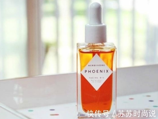 抽屉|Blake Lively的抽屉里,藏了哪些护肤美妆单品?