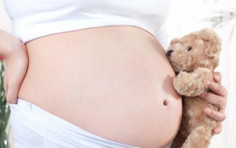 孕妇老是喜欢摸肚子对胎儿有什么危害那么孕妇应该如何触摸腹部