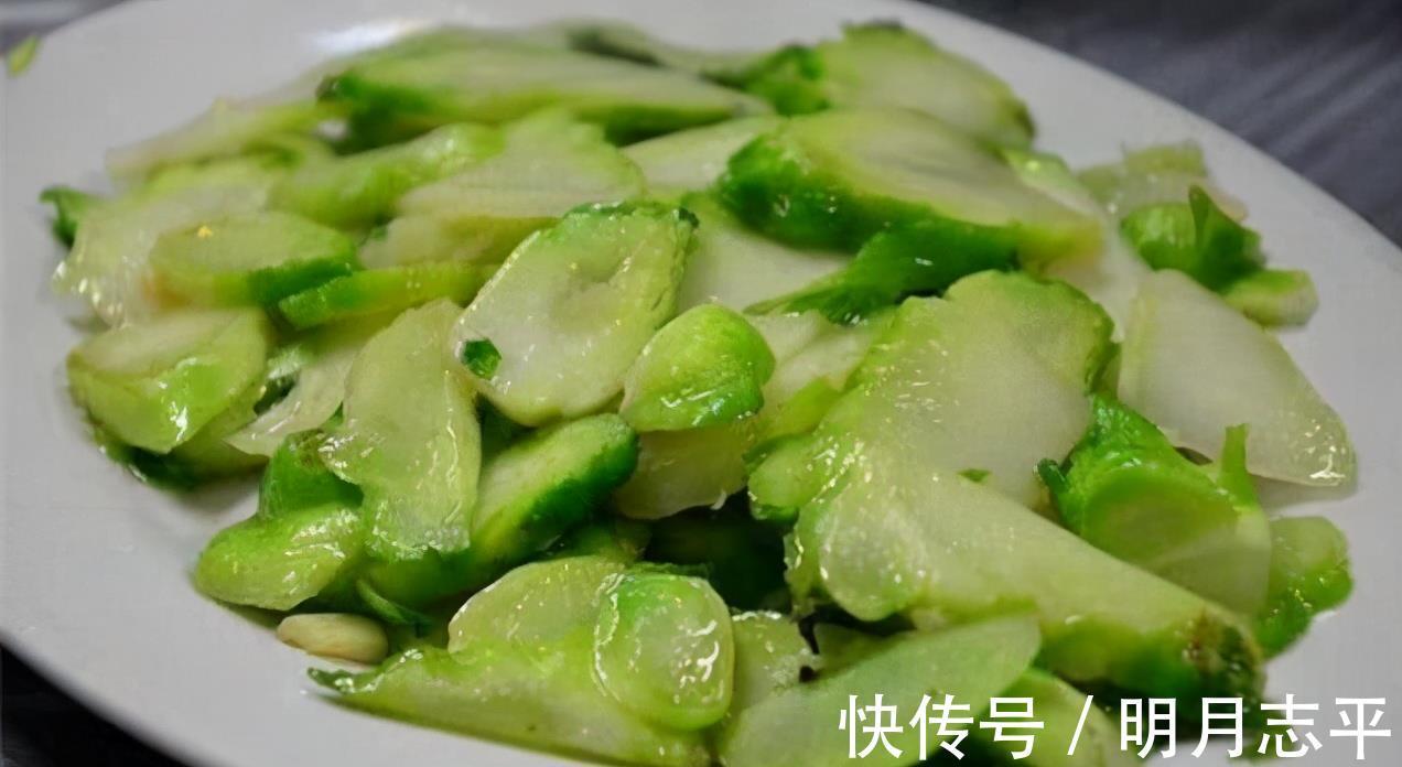 健康长寿|女性到了中年推荐常吃3种食物，排毒降火，滋养皮肤，好喝又营养