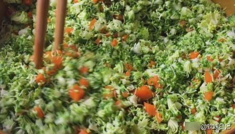 简单|天热了要多吃这菜,简单蒸一蒸,鲜嫩又美味,一上桌就抢光光