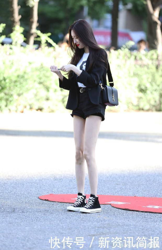 短裤这样穿搭，又帅又靓丽，让你轻松展现出时尚个性的美