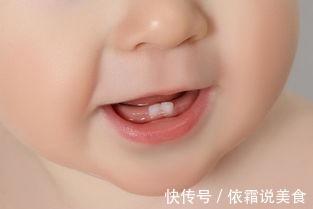 四个月|宝宝长牙齿该吃什么样的食物,家长一定要懂,不然影响牙齿发育