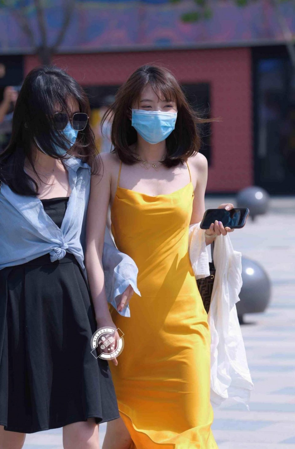 高跟鞋|简单搭配的连衣裙上身特别洋气,秀出曼妙身姿,清纯自然