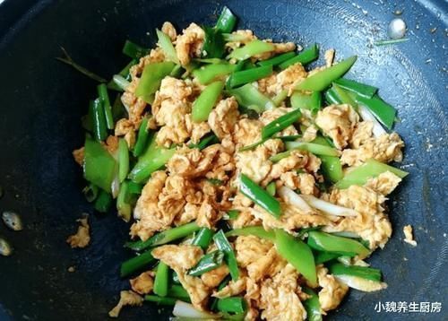 大葱炒蛋|立秋后,鸡蛋和此物一起炒,每天炒一盘,开胃下饭,血管通畅了